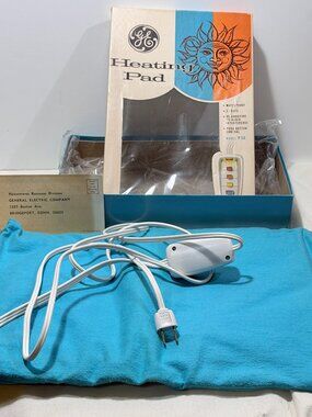 Vintage GE Heating Pad Model P55 MCM Sun Logo General Electric Retro Teal
